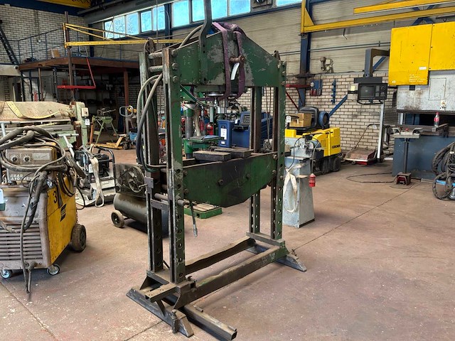 Gebr. larkens & bierijm hydraulische pers - afbeelding 2 van  6