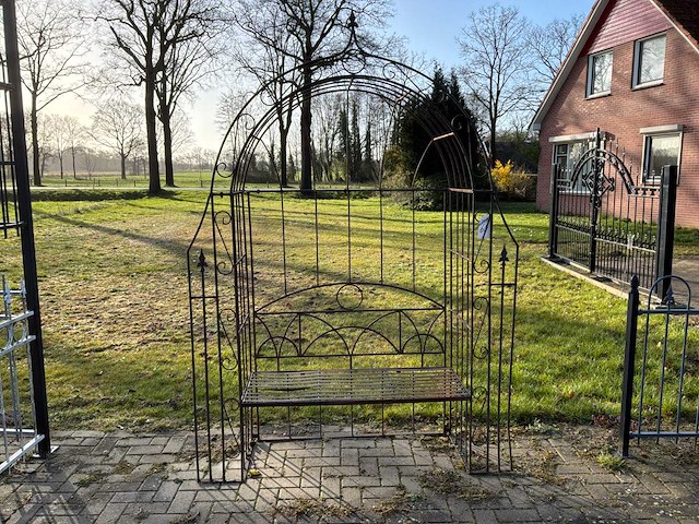 Gebron palviljoen en prieel - afbeelding 2 van  2