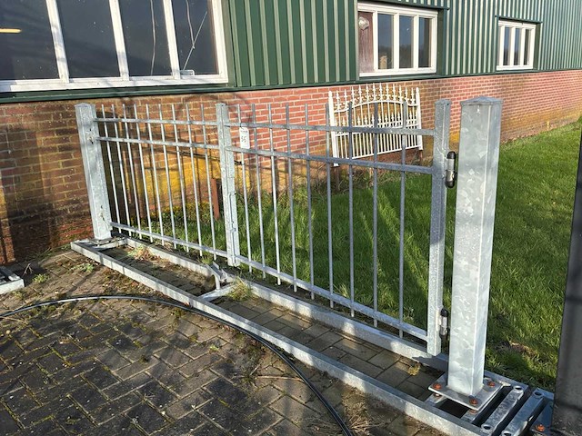 Gebron tuinpoort - afbeelding 1 van  2