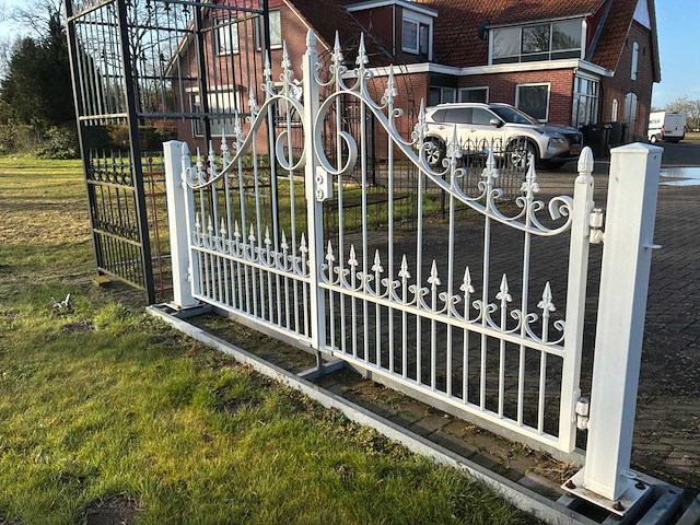 Gebron tuinpoort - afbeelding 1 van  3