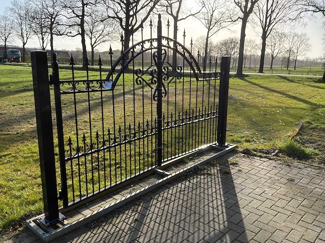 Gebron tuinpoort - afbeelding 1 van  3