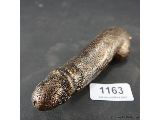 Gebronsd ijzeren fallus - afbeelding 1 van  5