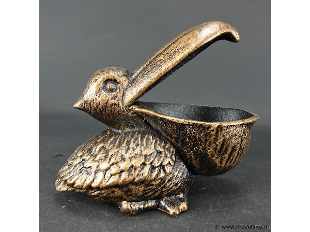 Gebronzed ijzeren pelikaan als centenbak - afbeelding 2 van  5