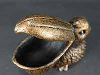 Gebronzed ijzeren pelikaan als centenbak - afbeelding 4 van  5