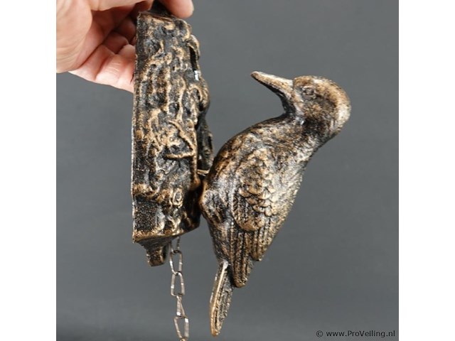 Gebronzed ijzeren specht als deurklopper - afbeelding 3 van  5