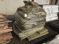 Gebruikt steenwol - afbeelding 1 van  2