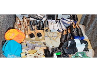 Gebruikte kleding - dames en heren - kleding - afbeelding 2 van  13