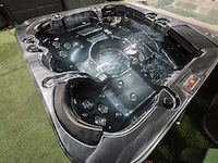 Gecko 5 persoons jacuzzi en buitenspa - afbeelding 1 van  21