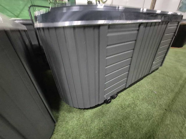 Gecko 5 persoons jacuzzi en buitenspa - afbeelding 13 van  21