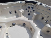 Gecko 6 persoons jacuzzi en buitenspa - afbeelding 2 van  31