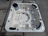 Gecko 6 persoons jacuzzi en buitenspa - afbeelding 12 van  31