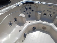 Gecko 6 persoons jacuzzi en buitenspa - afbeelding 6 van  17