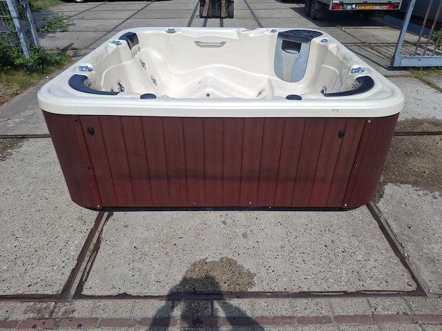 Gecko 6 persoons jacuzzi en buitenspa - afbeelding 10 van  17