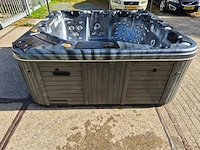 Gecko 6 persoons jacuzzi en buitenspa - afbeelding 26 van  30