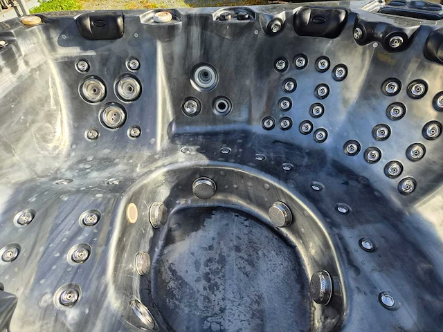 Gecko 6 persoons jacuzzi en buitenspa - afbeelding 24 van  30