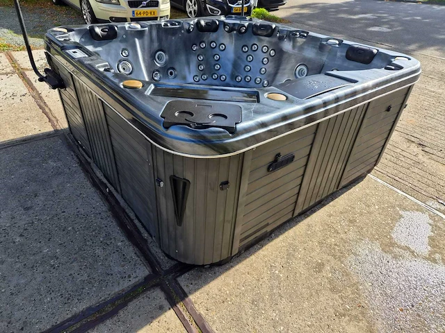 Gecko 6 persoons jacuzzi en buitenspa - afbeelding 25 van  30