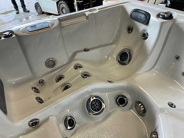 Gecko aeware jacuzzi - afbeelding 12 van  16