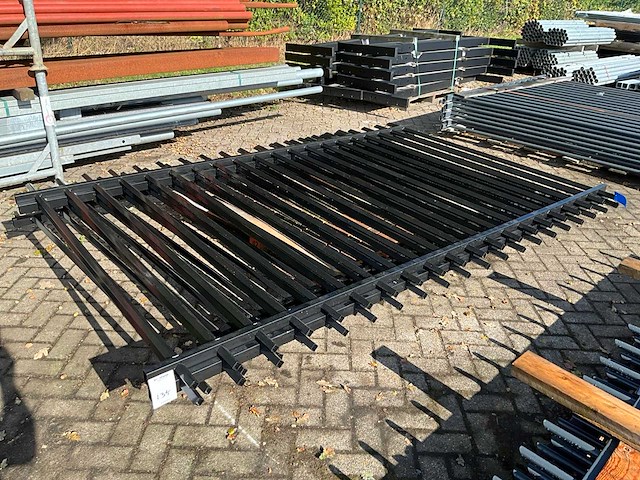 Gecoat spijlenhekwerk (3x) - afbeelding 1 van  4
