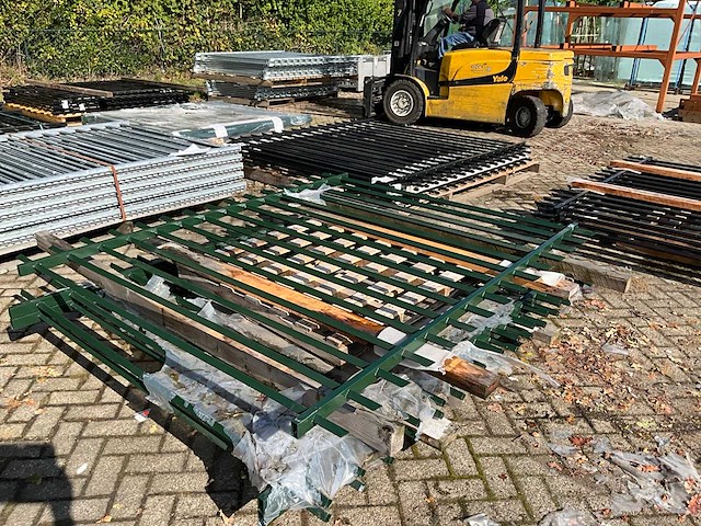 Gecoat spijlenhekwerk (3x) - afbeelding 2 van  4