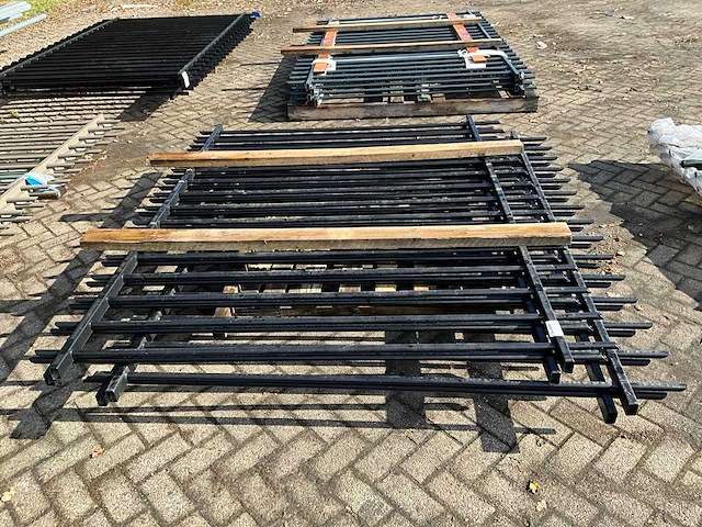 Gecoat spijlenhekwerk (4x) - afbeelding 2 van  6