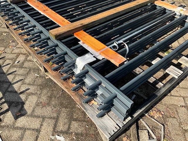 Gecoat spijlenhekwerk (4x) - afbeelding 5 van  6