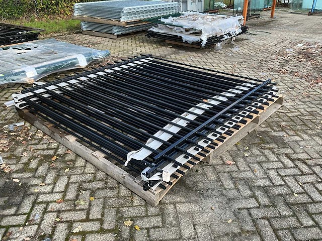Gecoat spijlenhekwerk (5x) - afbeelding 1 van  5