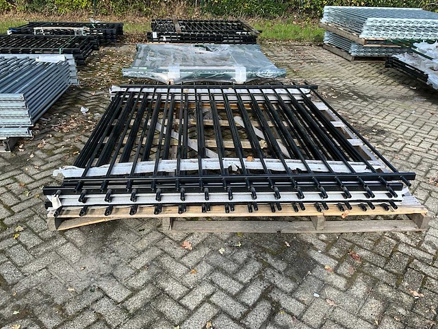 Gecoat spijlenhekwerk (5x) - afbeelding 2 van  5