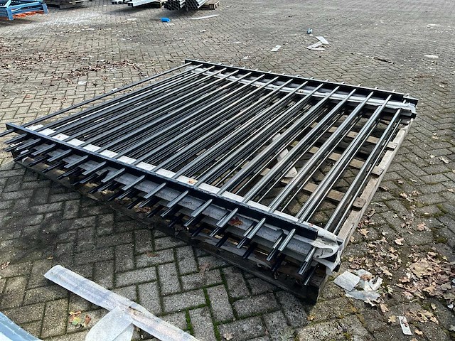 Gecoat spijlenhekwerk (5x) - afbeelding 3 van  5