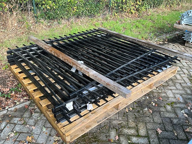 Gecoat spijlenhekwerk (6x) - afbeelding 1 van  5