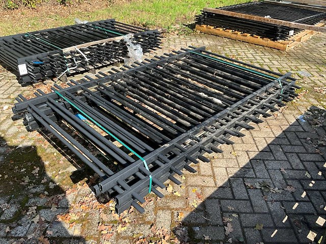 Gecoat spijlenhekwerk (6x) - afbeelding 1 van  4