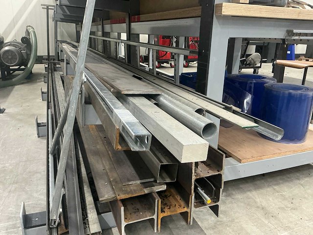 Gecombineerde werkbank/stelling - afbeelding 1 van  10