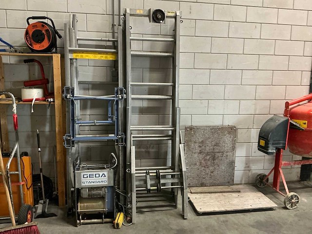 Geda ladderlift - afbeelding 1 van  9
