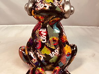 Gedecoreerd kikker sculptuur - afbeelding 1 van  5