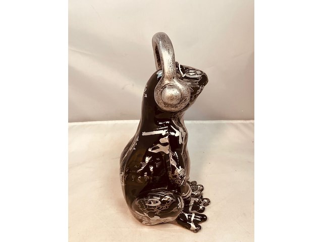 Gedecoreerd kikker sculptuur - afbeelding 2 van  5