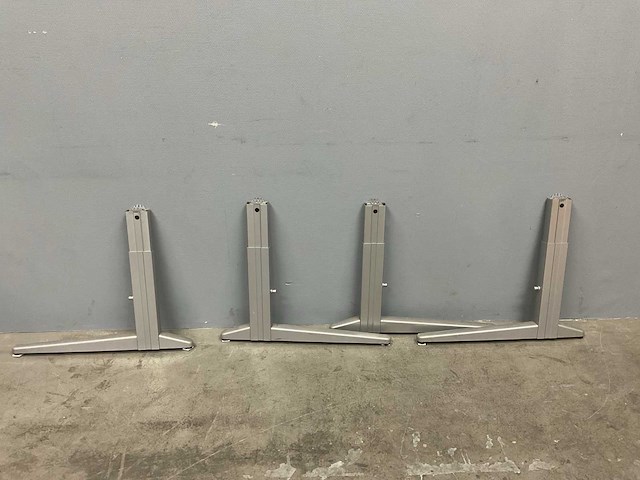 Gedemonteerd bureau (2x) - afbeelding 3 van  3