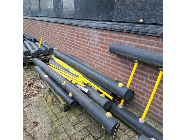 Gedemonteerd speeltoestel - afbeelding 5 van  28