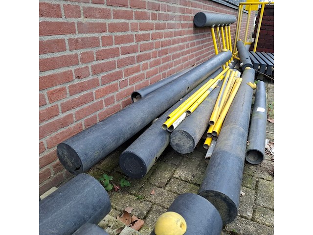 Gedemonteerd speeltoestel - afbeelding 7 van  28