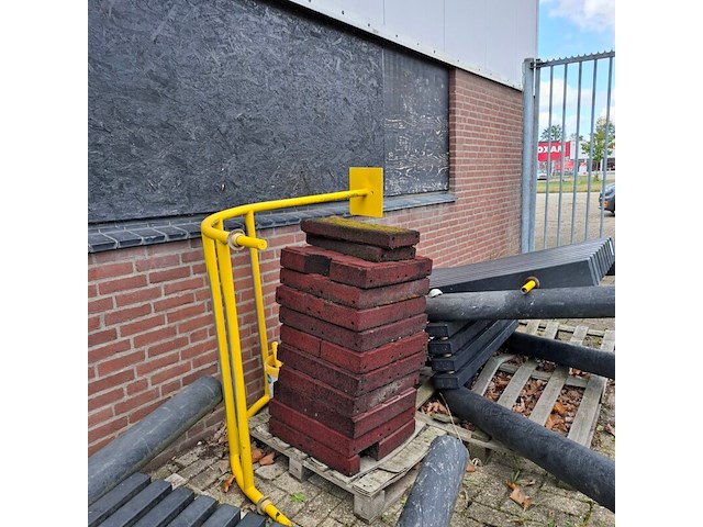 Gedemonteerd speeltoestel - afbeelding 13 van  28