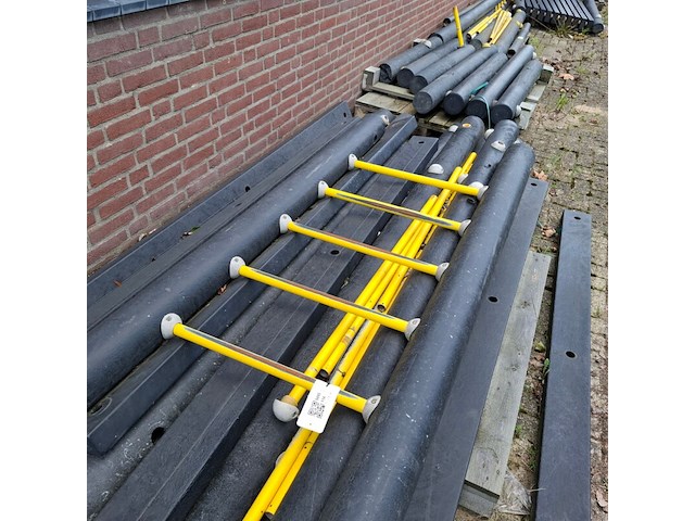 Gedemonteerd speeltoestel - afbeelding 25 van  28