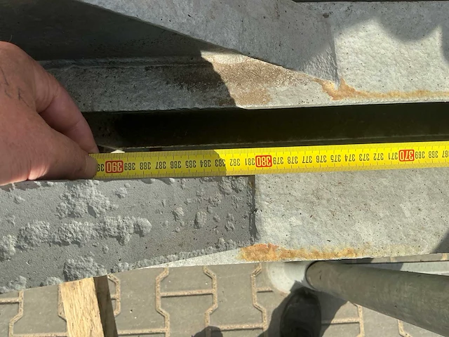 Gedemonteerde loods / schuur 36 x 12 m – verzinkte staalconstructie met houten gordingen - afbeelding 7 van  24