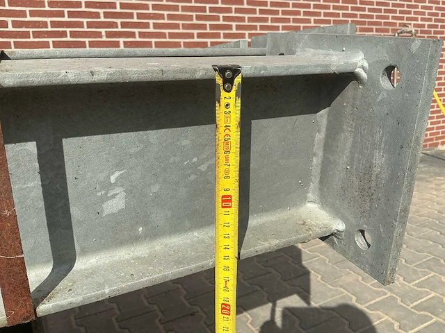 Gedemonteerde loods / schuur 36 x 12 m – verzinkte staalconstructie met houten gordingen - afbeelding 9 van  24