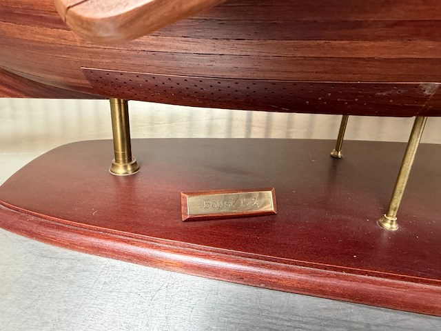 Gedetailleerd houten scheepsmodel botter 1912 - afbeelding 5 van  8
