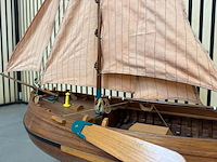 Gedetailleerd houten scheepsmodel enkhuizer bol 1902 lengte 90 cm - afbeelding 6 van  8