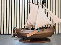 Gedetailleerd houten scheepsmodel enkhuizer bol 1902 lengte 90 cm - afbeelding 3 van  9