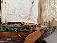 Gedetailleerd houten scheepsmodel fries stratenjacht - afbeelding 10 van  15