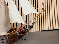 Gedetailleerd houten scheepsmodel fries stratenjacht - afbeelding 6 van  15