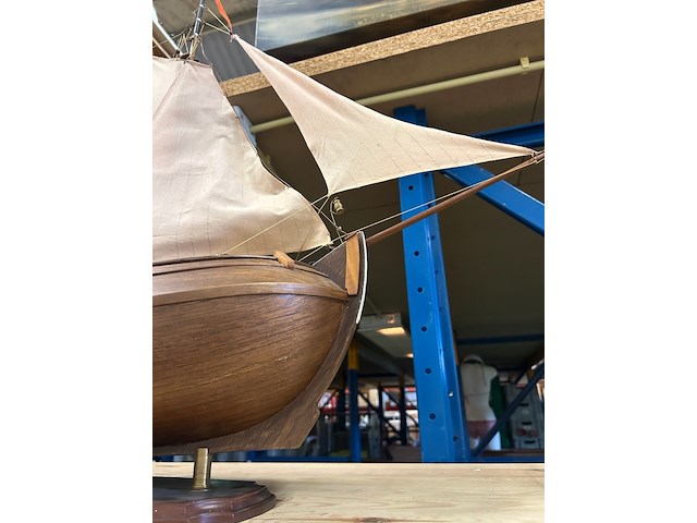 Gedetailleerd houten scheepsmodel lengte 90 cm - afbeelding 5 van  6