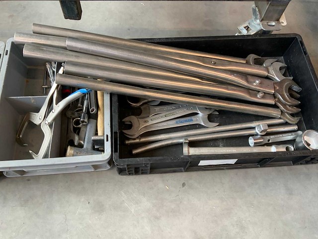 Gedore, knipex partij handgereedschap op tafel - afbeelding 6 van  13