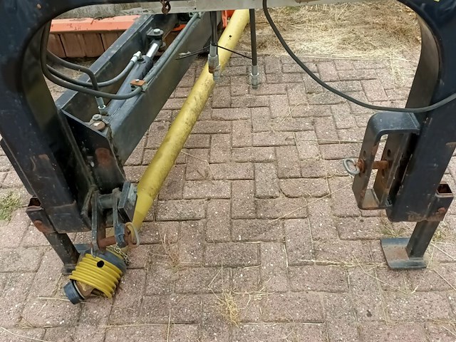 Gedragen klepelmaaier, perfect, zw-180, 2009 - afbeelding 10 van  10