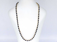 Geelgouden collier met diamanten en saffier - afbeelding 2 van  9